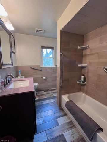 263 Colonial Pl, Plainfield City, NJ 07062