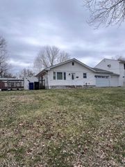 263 Colonial Pl, Plainfield City, NJ 07062