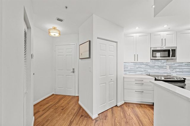 3020 NE 32nd Avenue Ph11, Fort Lauderdale, FL 33308