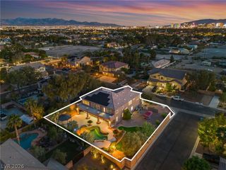 379 Autumn Hue Avenue, Las Vegas, NV 89123
