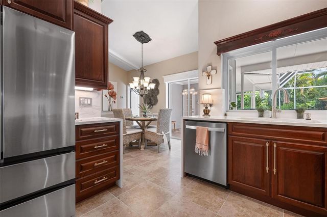 512 WARWICK DRIVE, Venice, FL 34293