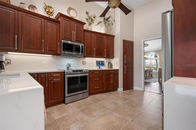 512 WARWICK DRIVE, Venice, FL 34293