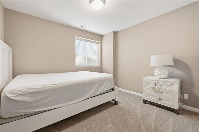 4 ALDER Circle, Council Bluffs, IA 51503