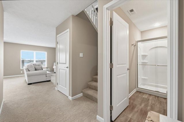 4 ALDER Circle, Council Bluffs, IA 51503