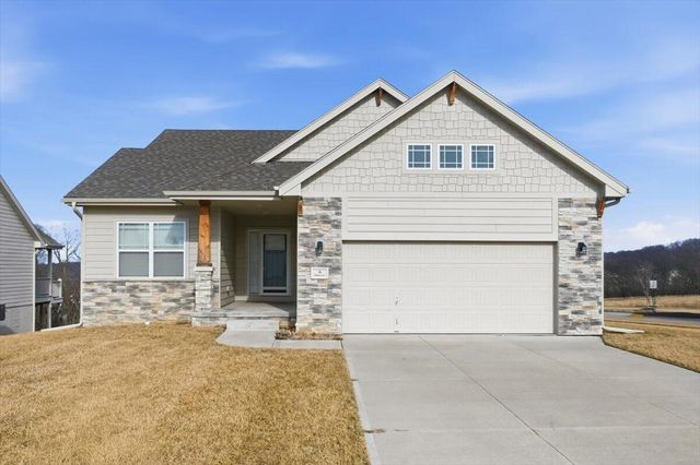 4 ALDER Circle, Council Bluffs, IA 51503