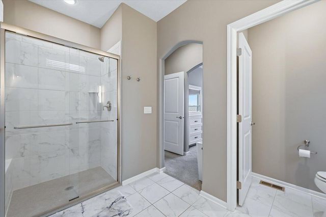 4 ALDER Circle, Council Bluffs, IA 51503