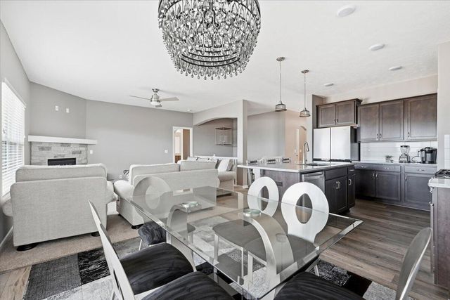 4 ALDER Circle, Council Bluffs, IA 51503