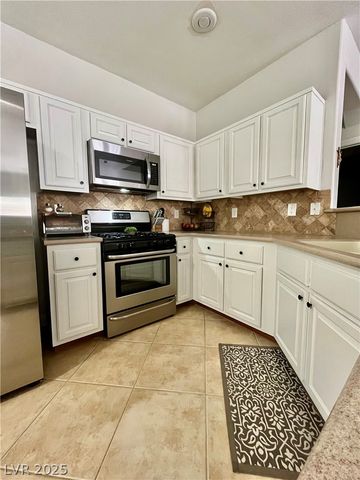 8638 Tom Noon Avenue 102, Las Vegas, NV 89178