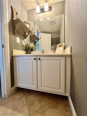 8638 Tom Noon Avenue 102, Las Vegas, NV 89178