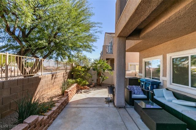 8638 Tom Noon Avenue 102, Las Vegas, NV 89178