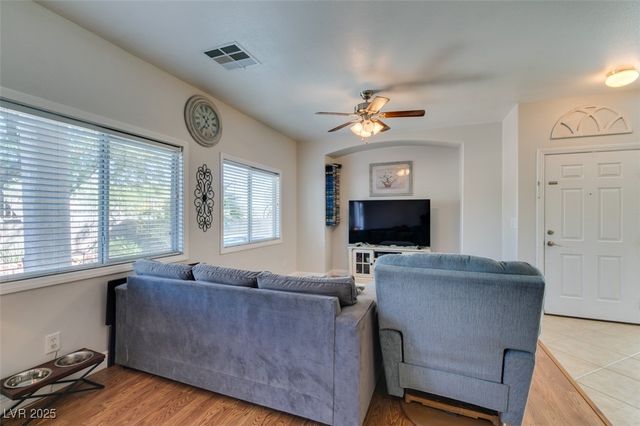 8638 Tom Noon Avenue 102, Las Vegas, NV 89178