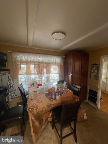 12502 COLBY DR, Woodbridge, VA 22192