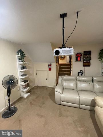 12502 COLBY DR, Woodbridge, VA 22192