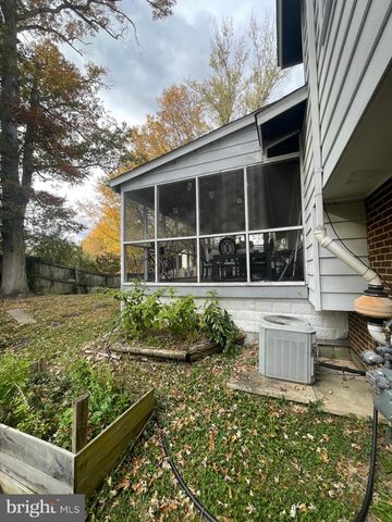 12502 COLBY DR, Woodbridge, VA 22192