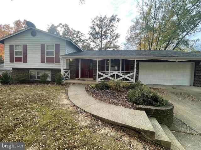 12502 COLBY DR, Woodbridge, VA 22192