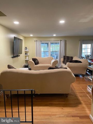 12502 COLBY DR, Woodbridge, VA 22192