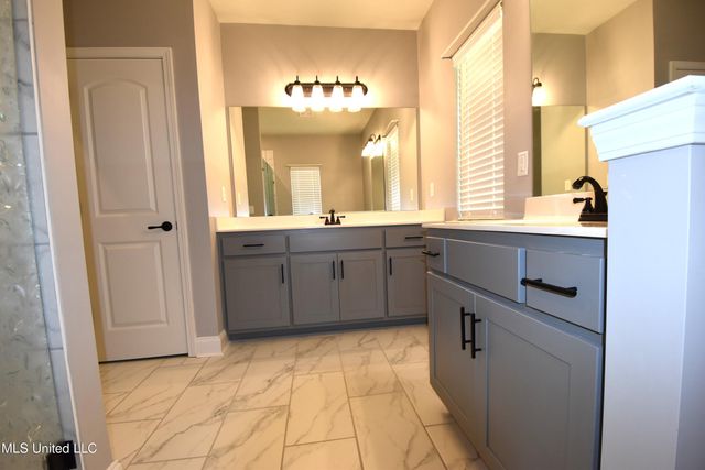 274 Flower Garden Drive, Southaven, MS 38671