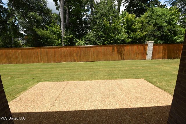 274 Flower Garden Drive, Southaven, MS 38671