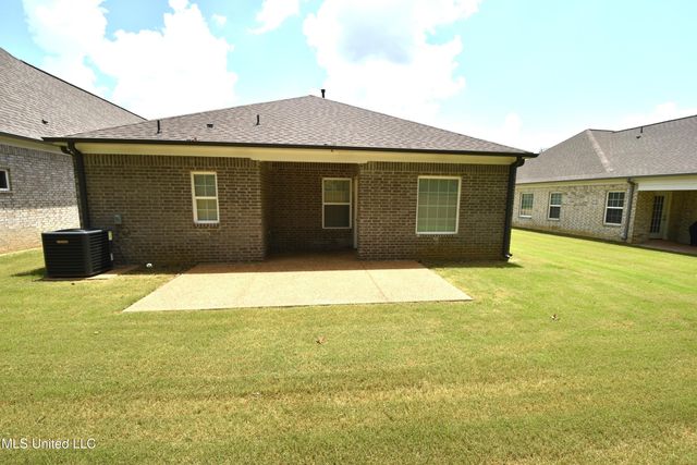 274 Flower Garden Drive, Southaven, MS 38671