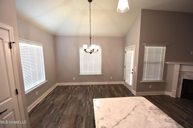 274 Flower Garden Drive, Southaven, MS 38671