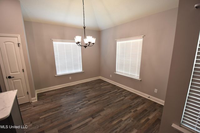 274 Flower Garden Drive, Southaven, MS 38671