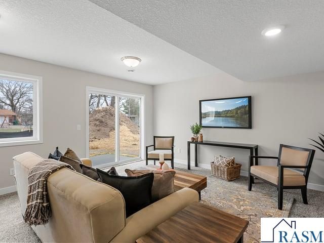 13 Kodiak Court, North Mankato, MN 56003