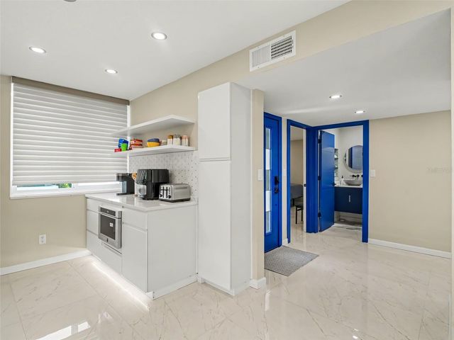 732 BAYPORT WAY, Longboat Key, FL 34228