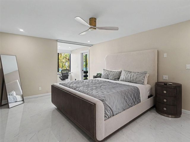 732 BAYPORT WAY, Longboat Key, FL 34228