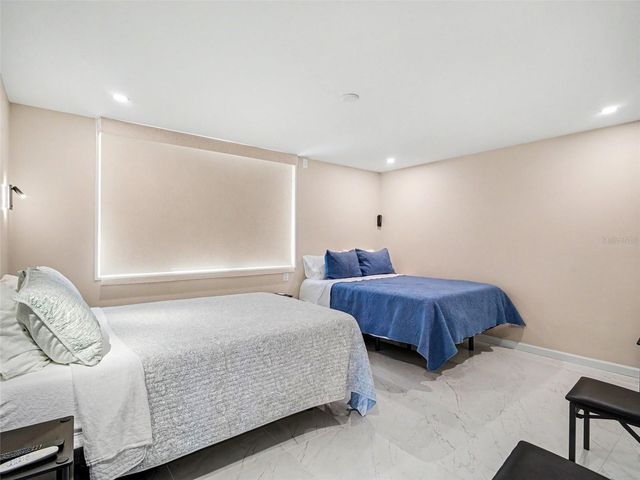 732 BAYPORT WAY, Longboat Key, FL 34228
