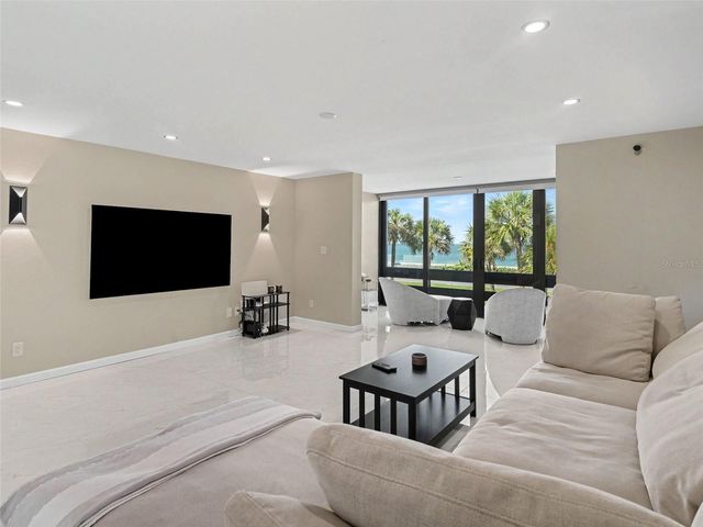 732 BAYPORT WAY, Longboat Key, FL 34228