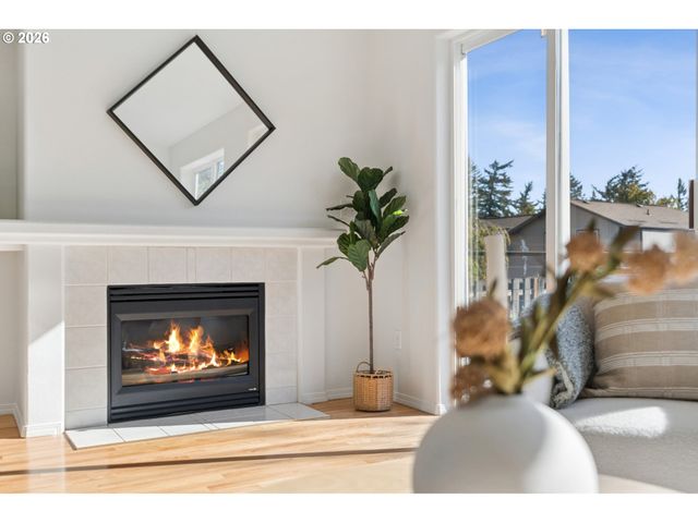 664 Se 10TH St, Troutdale, OR 97060