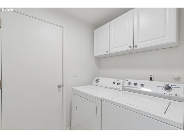 664 Se 10TH St, Troutdale, OR 97060