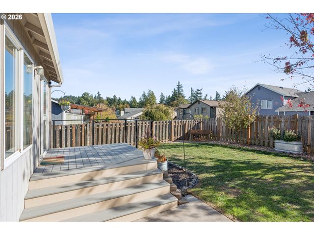 664 Se 10TH St, Troutdale, OR 97060