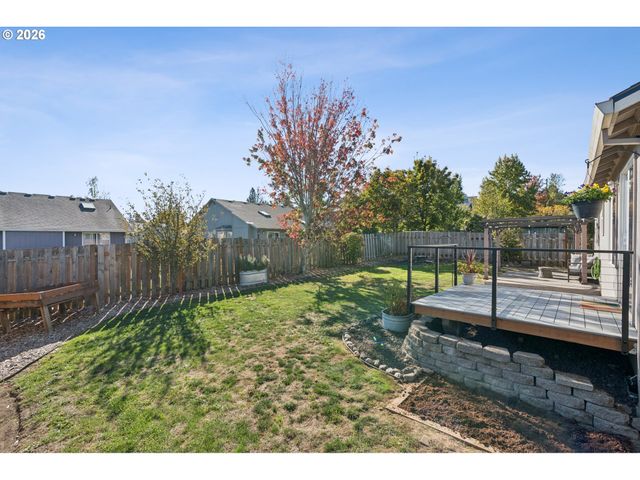 664 Se 10TH St, Troutdale, OR 97060