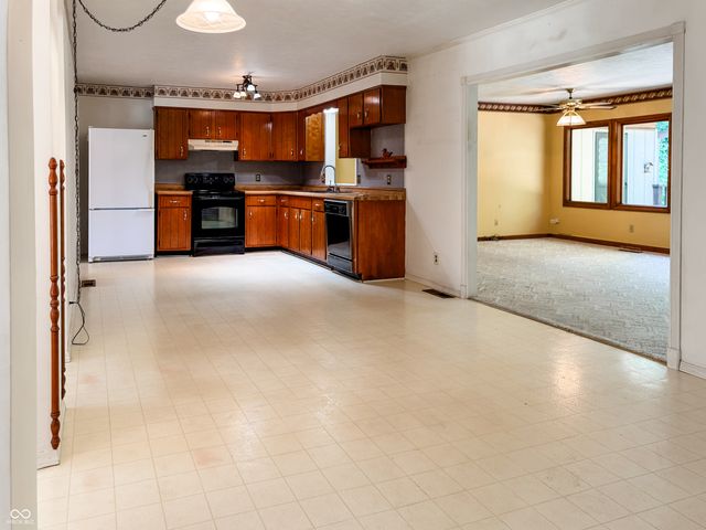 8904 Camby Road, Camby, IN 46113