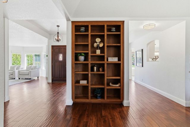 6895 Park Pl, Granite Bay, CA 95746