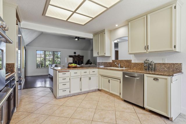 6895 Park Pl, Granite Bay, CA 95746