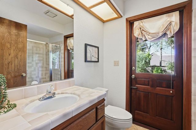 6895 Park Pl, Granite Bay, CA 95746