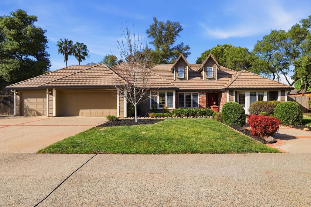 6895 Park Pl, Granite Bay, CA 95746