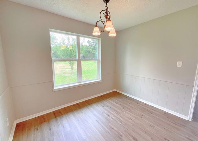 522 Irene Drive, Highlands, TX 77562