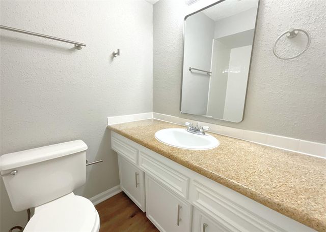 522 Irene Drive, Highlands, TX 77562