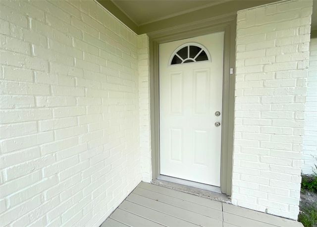 522 Irene Drive, Highlands, TX 77562