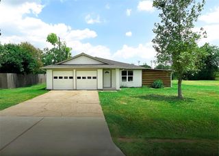 522 Irene Drive, Highlands, TX 77562