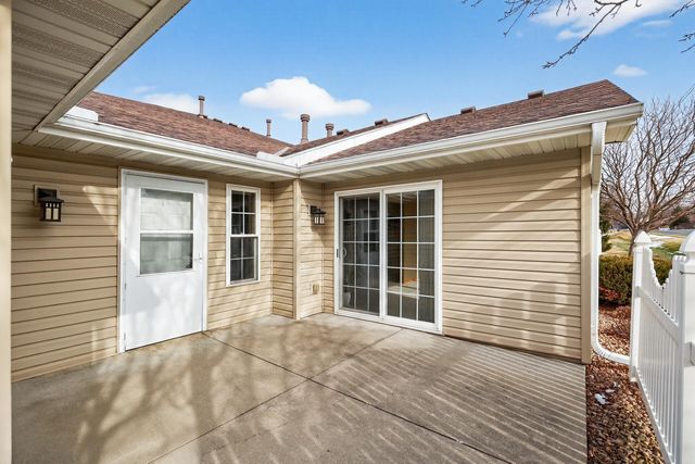 830 Roundhouse Street, Shakopee, MN 55379