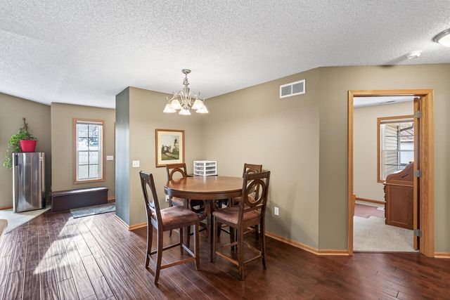 830 Roundhouse Street, Shakopee, MN 55379