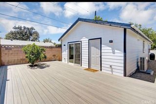 6219 Glide Avenue, Woodland Hills, CA 91367