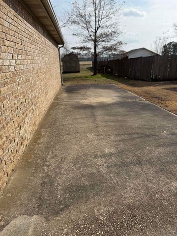 3202 Red Oak, Paragould, AR 72450