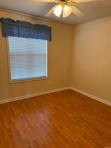 3202 Red Oak, Paragould, AR 72450