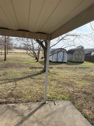 3202 Red Oak, Paragould, AR 72450