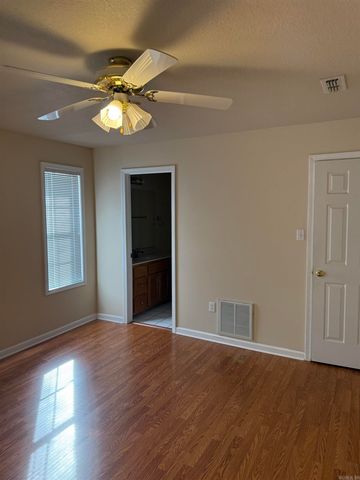 3202 Red Oak, Paragould, AR 72450